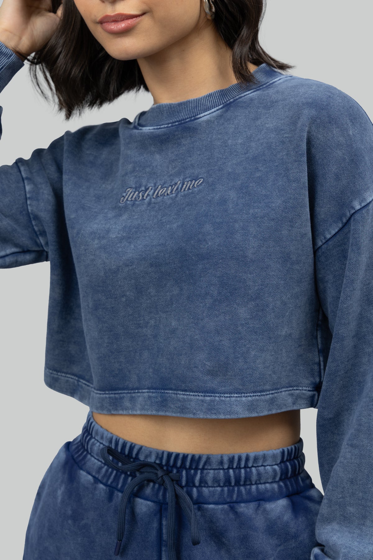 Just Text Me' Denim Wash Cropped Sweatshirt
