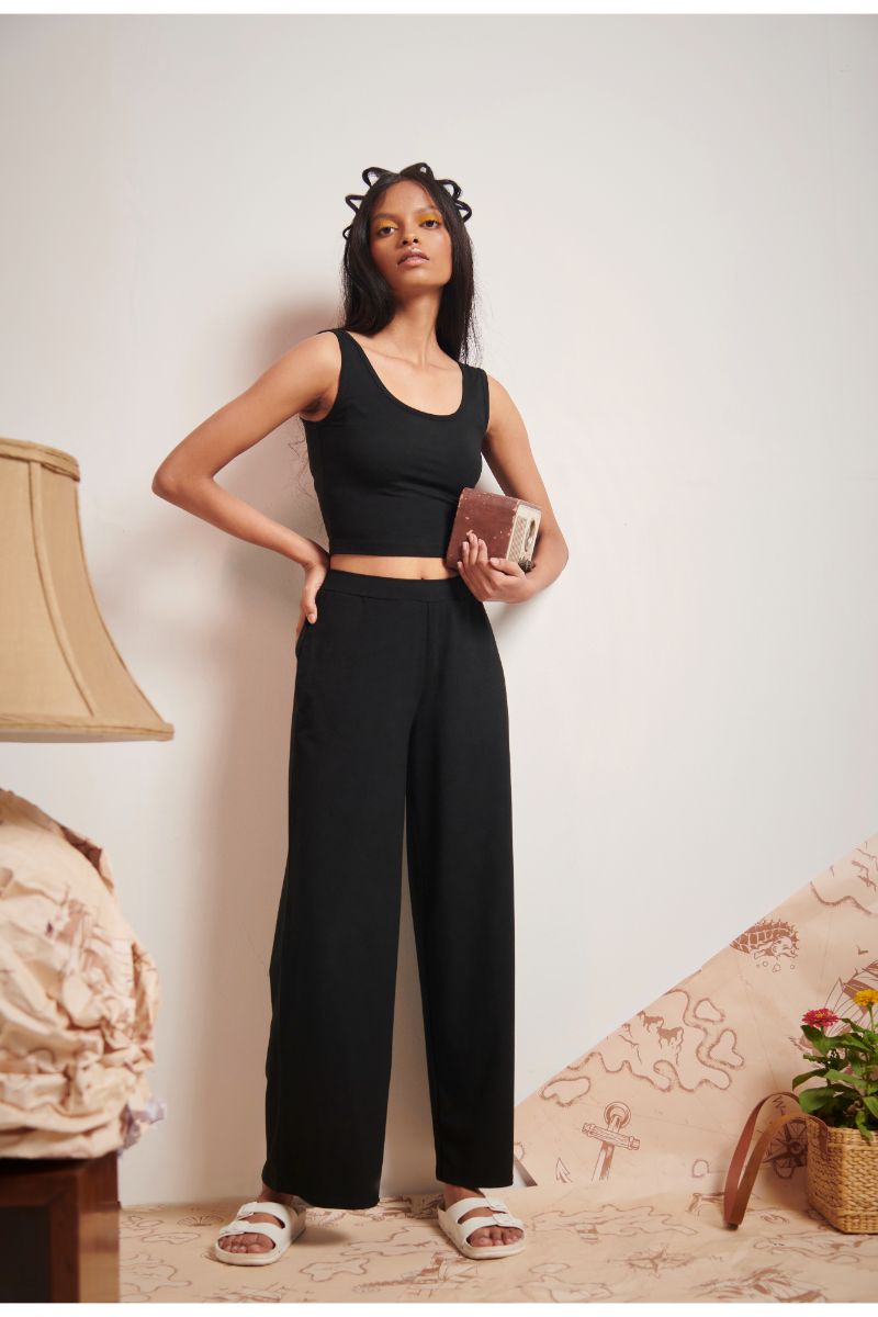 Black Supima® Set with Crop Top – NeceSera