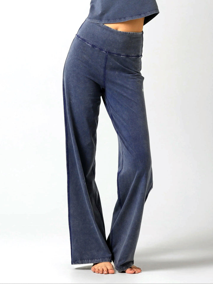 SculptCotton® Denim Blue Everyday Straight Pant