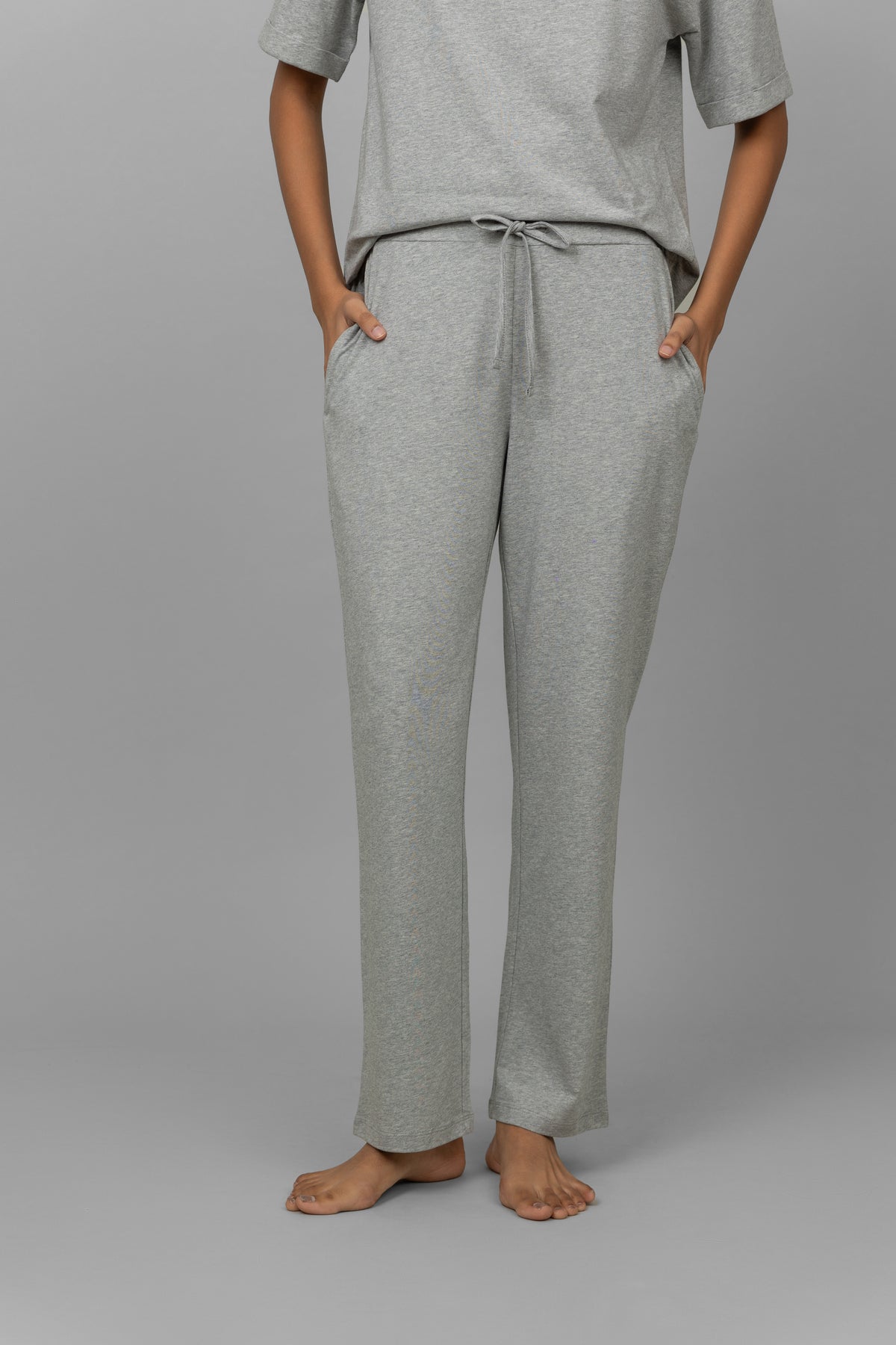 Grey mélangé lounge pant with pockets for ultimate comfort.