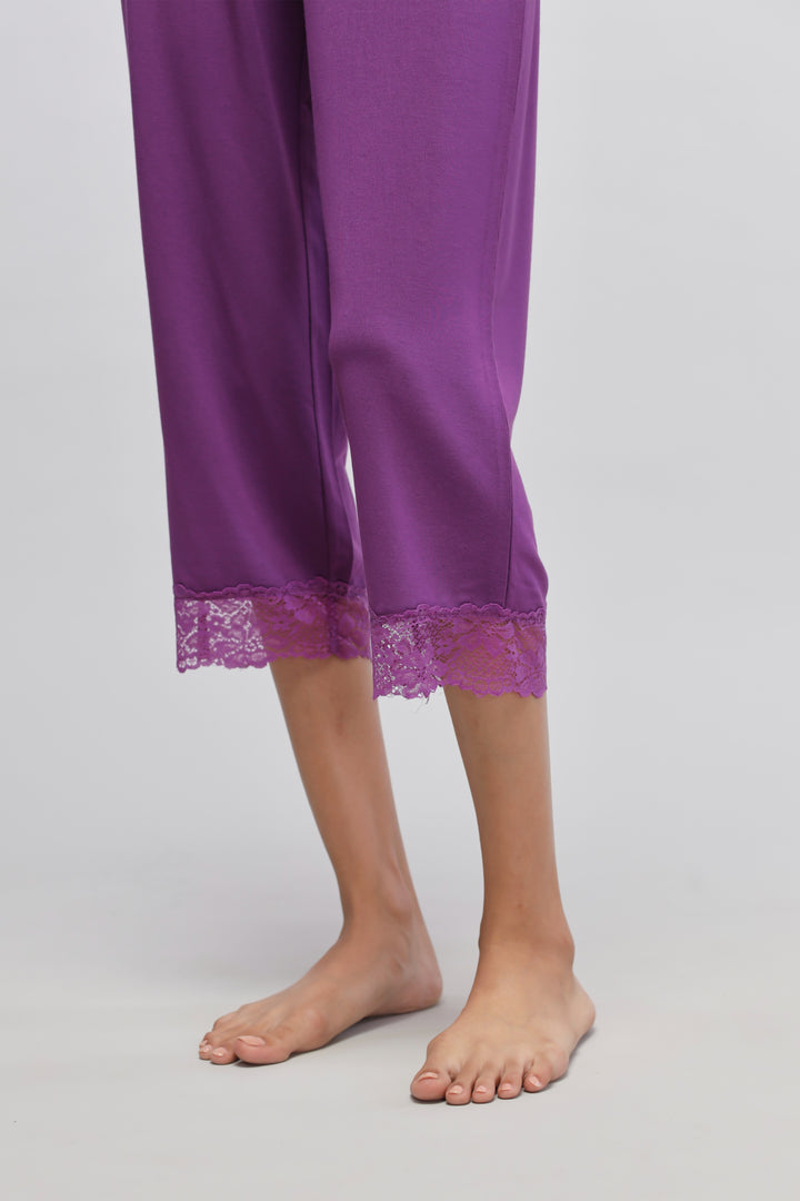 Dreamy purple lace capri set with elegant lace trim for stylish comfort.