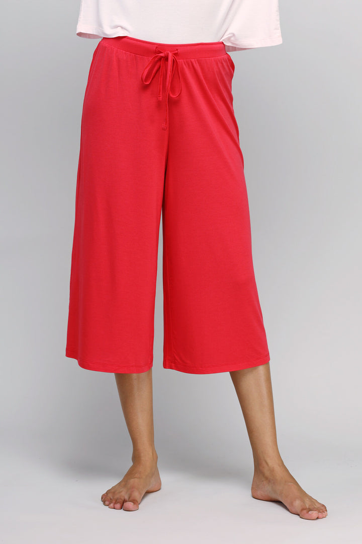 Red culottes with drawstring waist for casual summer fashion.