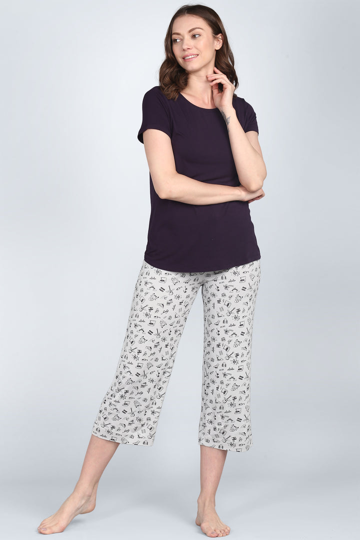 Love Sleep Blue Capri Set featuring stylish top and printed pants.