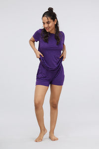 Purple wavy short set for stylish summer outfits.